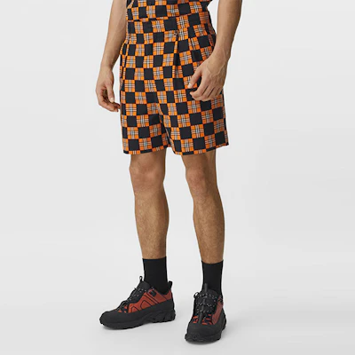 버버리 SS21 미드라이즈 체크 프린트 루즈핏 숏츠 딥 오렌지. 80425891 Shop 버버리 SS21 미드라이즈 체크 프린트 루즈핏 숏츠 딥 오렌지. 80425891