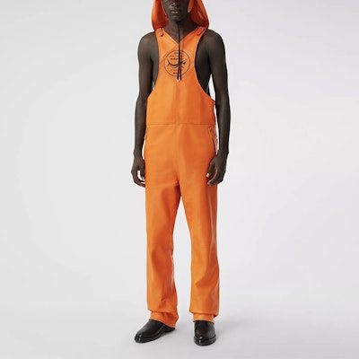 Burberry SS21 Jumpsuit Cetak Hiu Strap Kulit - Oranye Tua. 45682661 Lookbook Burberry SS21 Jumpsuit Cetak Hiu Strap Kulit - Oranye Tua. 45682661