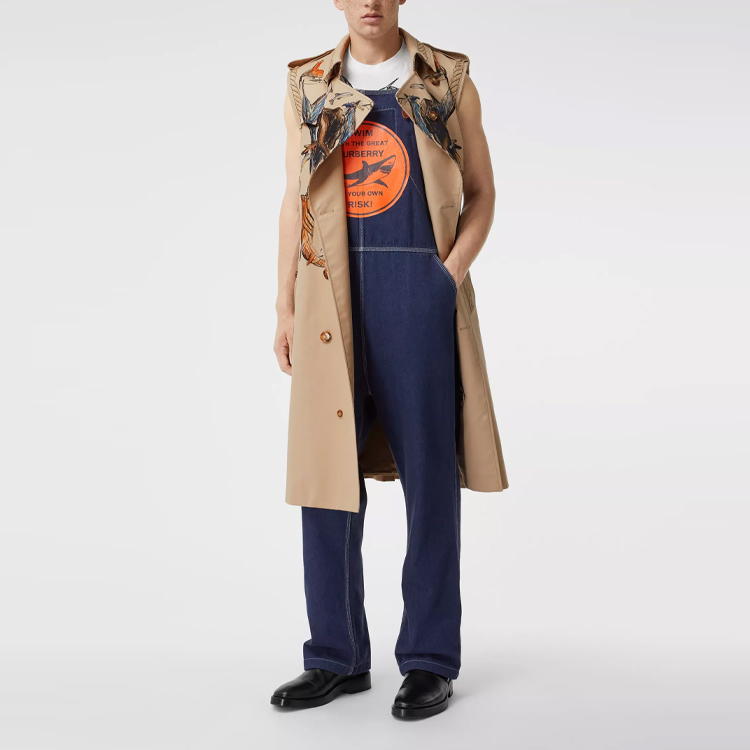 Purchase Burberry SS21 Celana Denim Cetak Hiu Stirrup Biru. 45674651