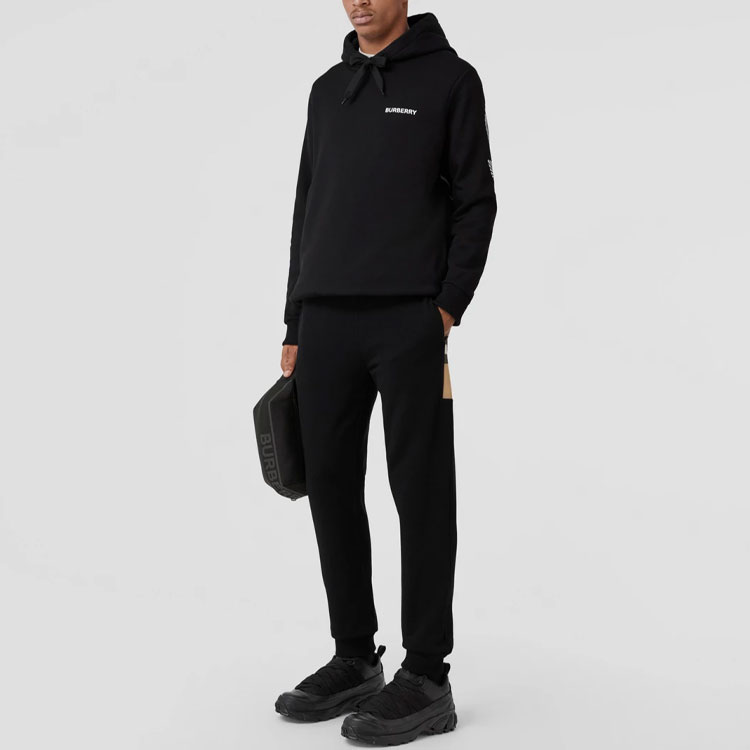 Shop Burberry SS22 Pantalones Negros Jogger con Diseño Lateral de Cuadros en Algodón. 80590661