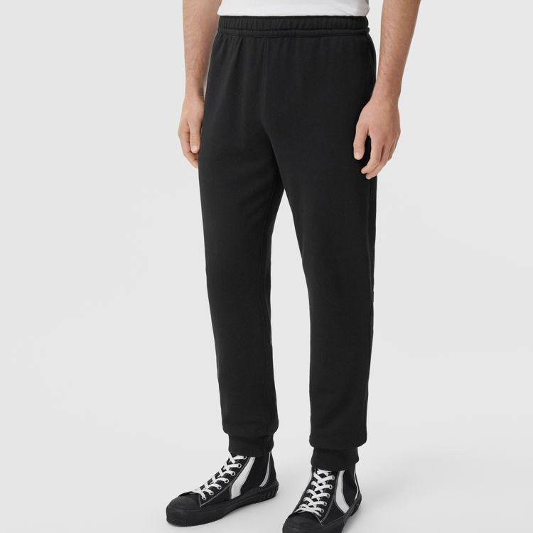 Purchase Burberry SS22 Seluar Jogger Slim Fit Hitam 80507331