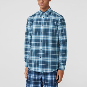 Burberry SS22 藍格紋長袖襯衫 80503601 Purchase Burberry SS22 藍格紋長袖襯衫 80503601