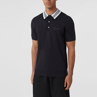 博柏利SS22蓝色短袖标志条纹领Polo衫 80521561 Lookbook 博柏利SS22蓝色短袖标志条纹领Polo衫 80521561