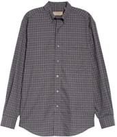 Camisa Burberry SS22 Manga Larga Gris Oscuro con Bolsillo y Contraste Check 80040271 Lookbook Camisa Burberry SS22 Manga Larga Gris Oscuro con Bolsillo y Contraste Check 80040271