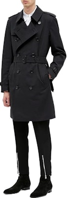 Burberry SS22 Double-Breasted Black Trench Coat. 80281051 Lookbook Burberry SS22 Double-Breasted Black Trench Coat. 80281051