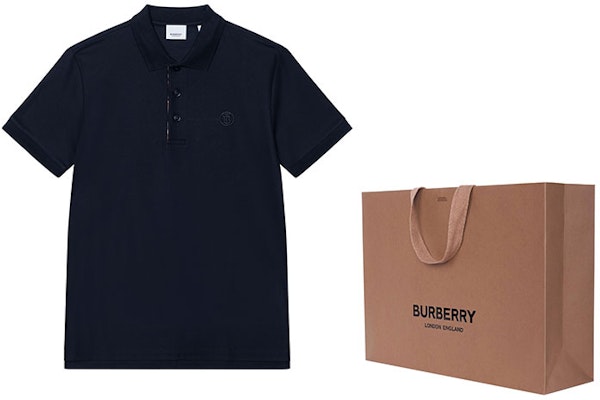 버버리 SS22 체크 칼라 디테일 솔리드 폴로 셔츠 콜 블루. 80552271 Shop 버버리 SS22 체크 칼라 디테일 솔리드 폴로 셔츠 콜 블루. 80552271