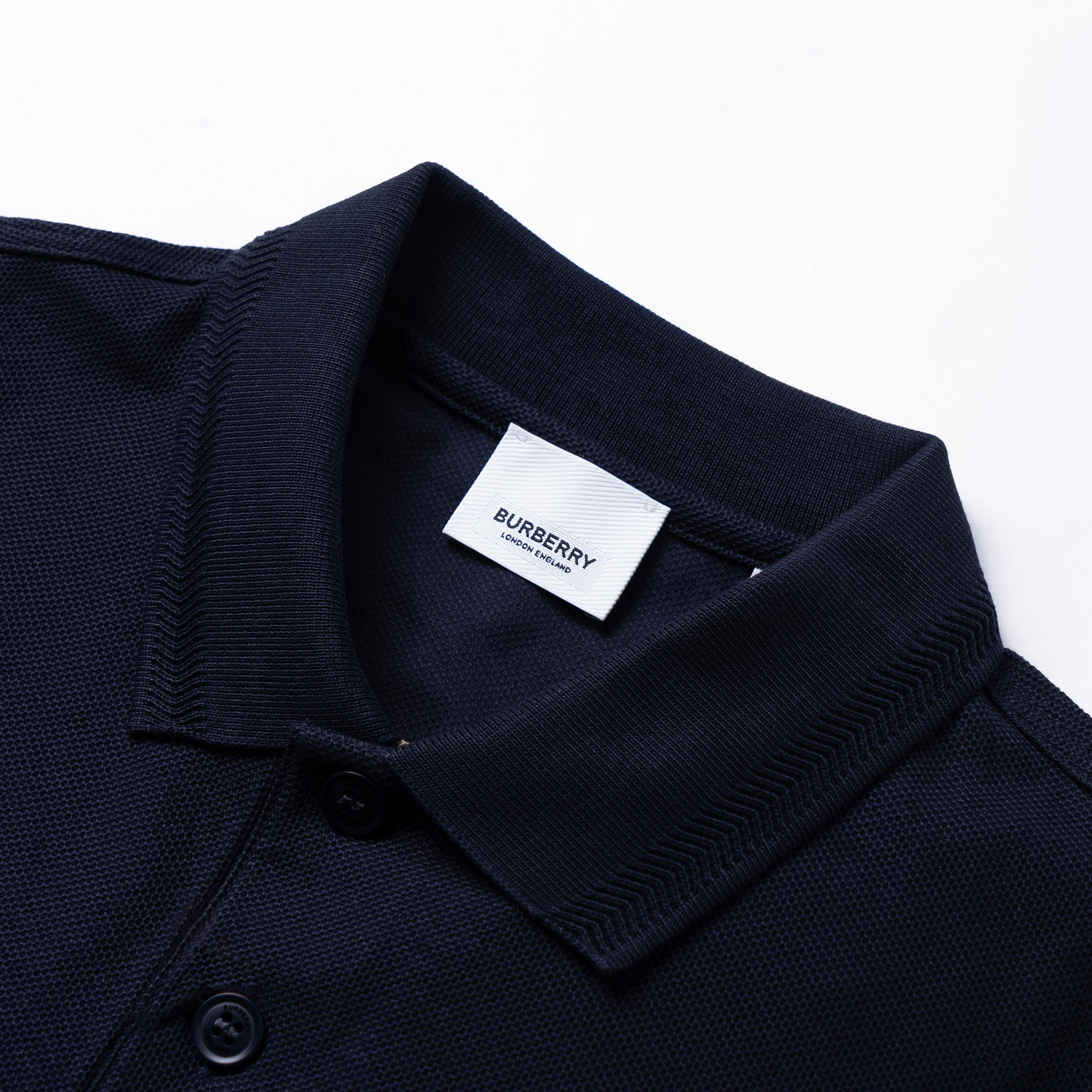 Cheap 버버리 SS22 체크 칼라 디테일 솔리드 폴로 셔츠 콜 블루. 80552271