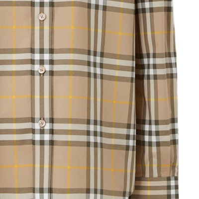 バーバリー SS22 トリュフ クラシックチェック コットン 長袖 カジュアルシャツ 80554921 Sizing バーバリー SS22 トリュフ クラシックチェック コットン 長袖 カジュアルシャツ 80554921