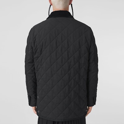 Abrigo Burberry SS22 Diamond Acolchado Cuello Corderoy Negro Invierno. 80491351 Purchase Abrigo Burberry SS22 Diamond Acolchado Cuello Corderoy Negro Invierno. 80491351