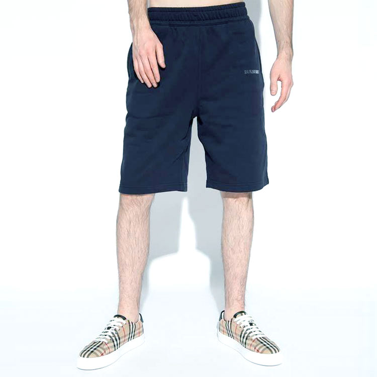Shop Burberry SS22 海軍藍印標休閒短褲 80501641