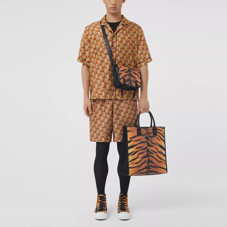 Burberry SS22 Tiger Print Straight-Leg Casual Shorts Men’s Honey Beige. 80513221 圖 3