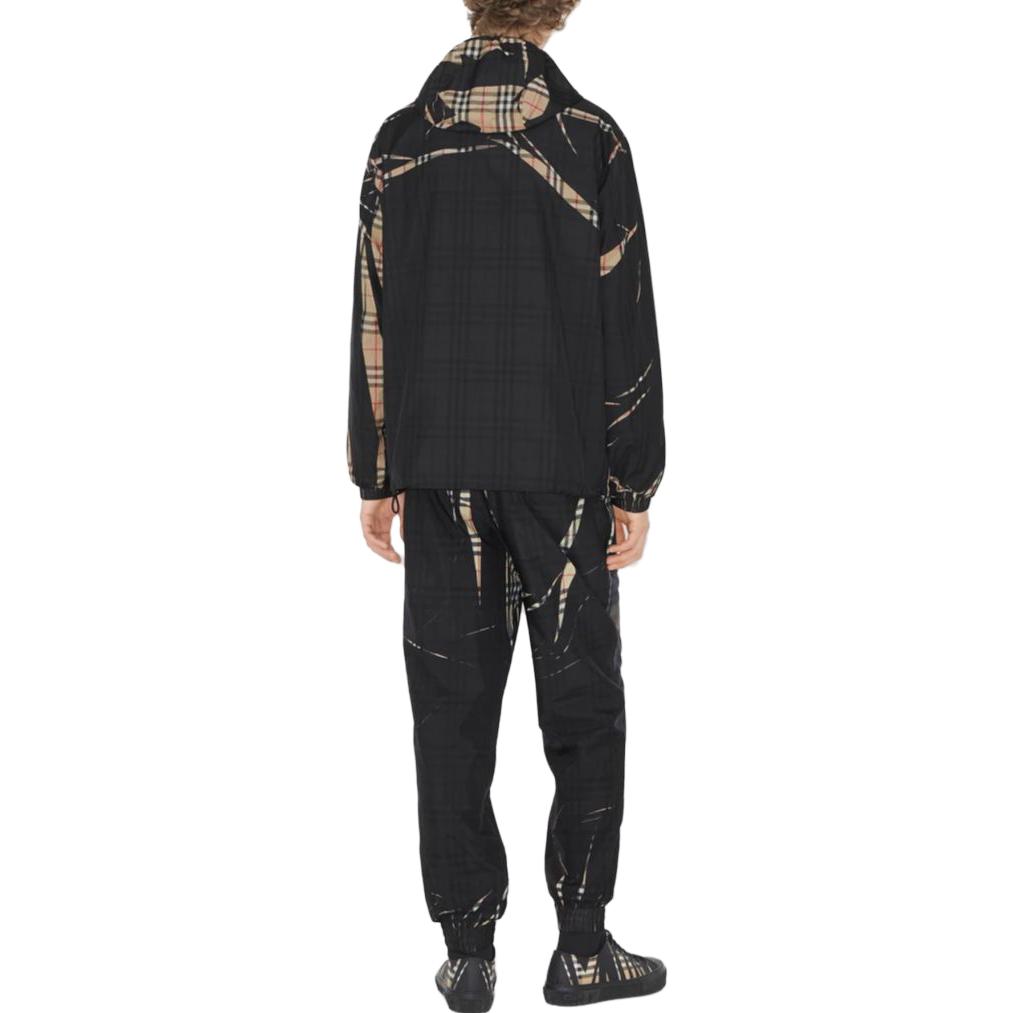 Shop Pantalones Jogger Burberry SS23 Negros con Cintura Elástica y Cuadro. 80709811