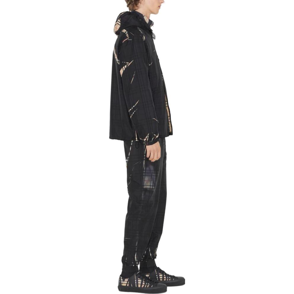 Purchase Pantalones Jogger Burberry SS23 Negros con Cintura Elástica y Cuadro. 80709811