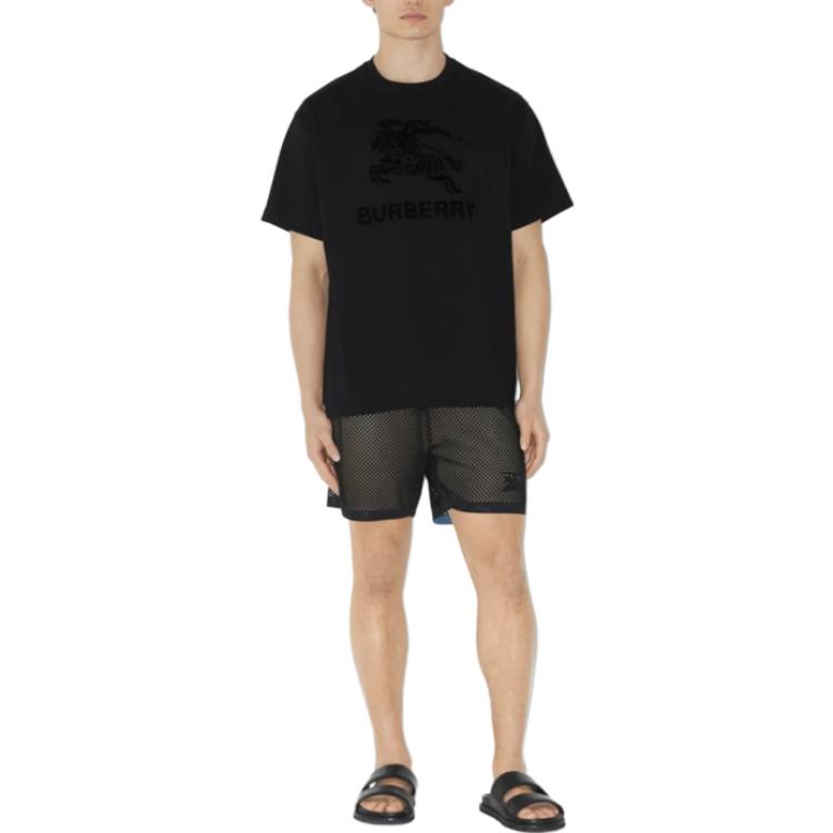 Lookbook Burberry SS23  Black Crewneck T-Shirt with Solid Color Logo Print. 80714571