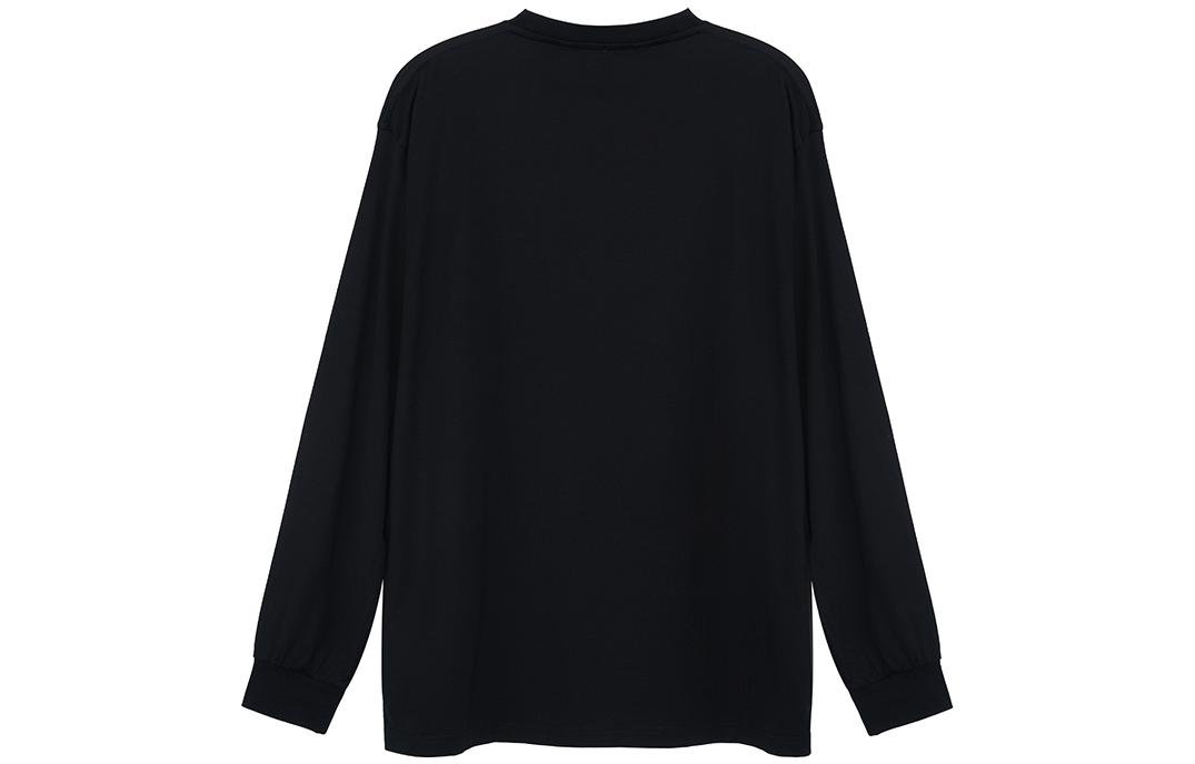 Lookbook 버버리 SS23 블랙 로고 프린트 크루넥 롱슬리브 스웻셔츠 80701371