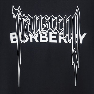 버버리 SS23 블랙 로고 프린트 크루넥 롱슬리브 스웻셔츠 80701371 Sizing 버버리 SS23 블랙 로고 프린트 크루넥 롱슬리브 스웻셔츠 80701371