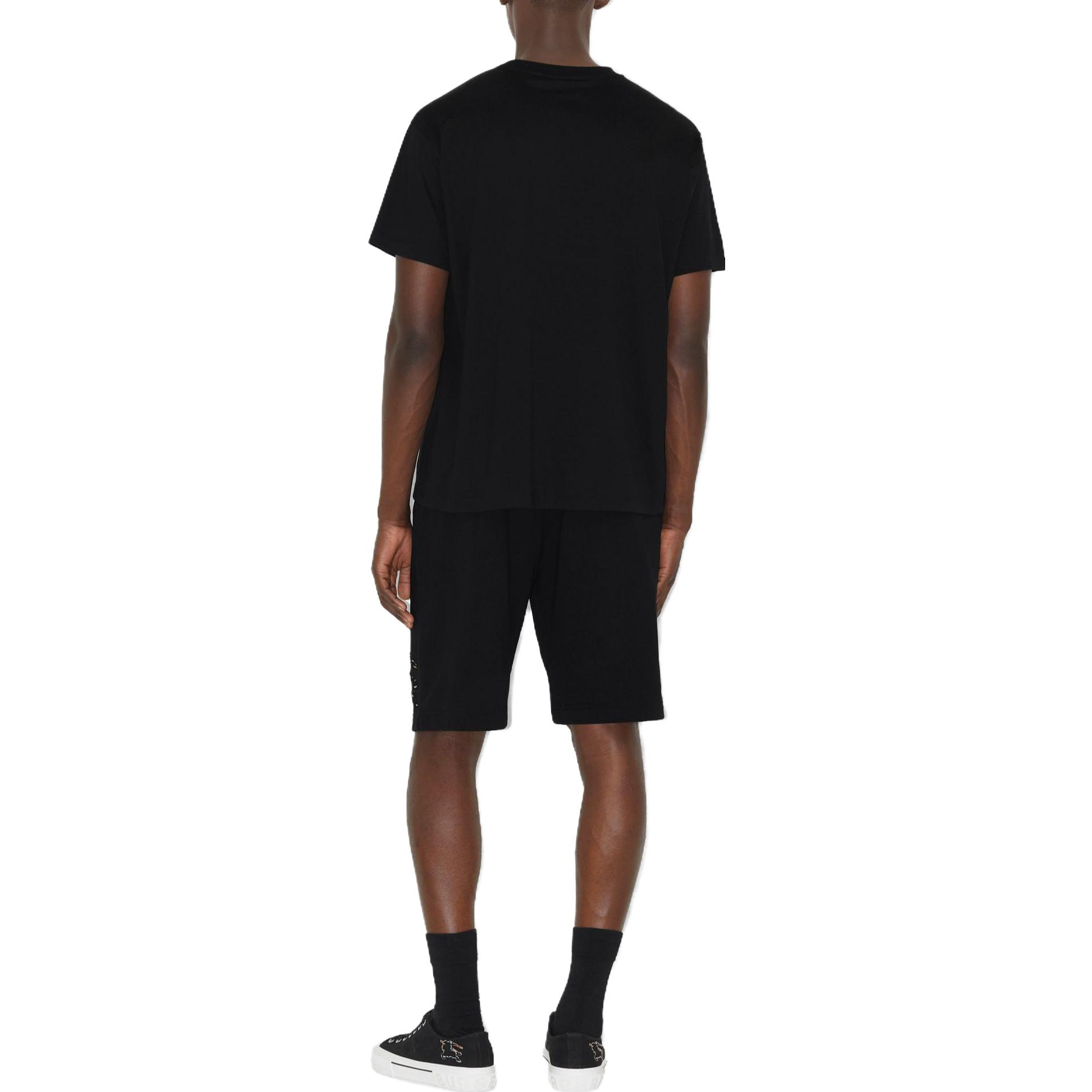 Shop 버버리 SS23 블랙 그래픽 프린트 반팔 면 티셔츠. 8070681