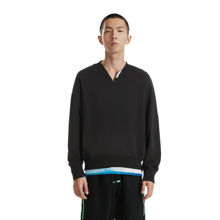 Shop Burberry SS23 Sweater Hitam V-Leher Kasual Lengan Panjang. 38488211