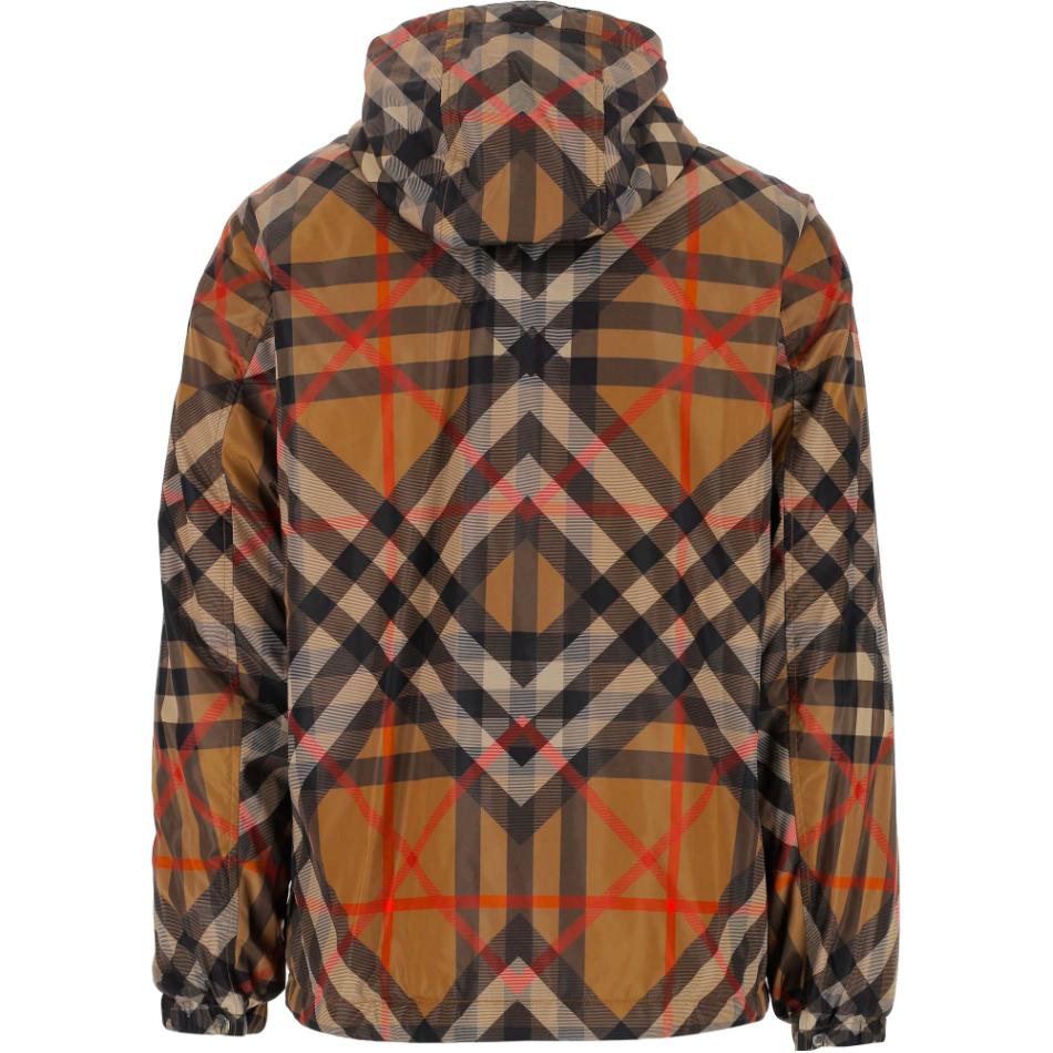 Lookbook 博柏利 SS23 棕色叠层格纹夹克. 80636891