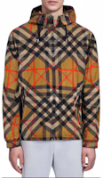 Shop Burberry SS23 Jaket Cokelat Motif Kotak Berlapis. 80636891