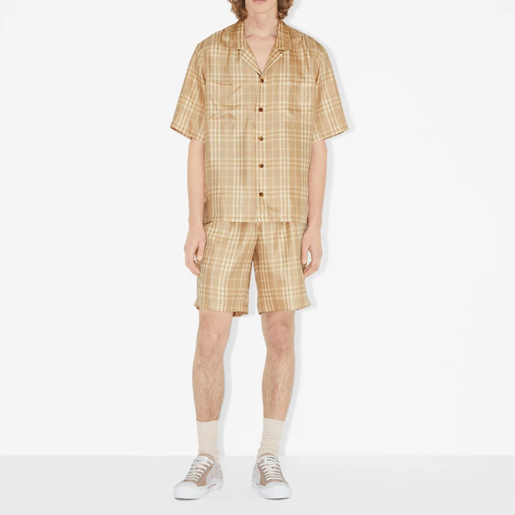 Lookbook バーバリー SS23 チェック シルクツイル ドローストリング ショーツ ソフトベージュブラウン。 80688521