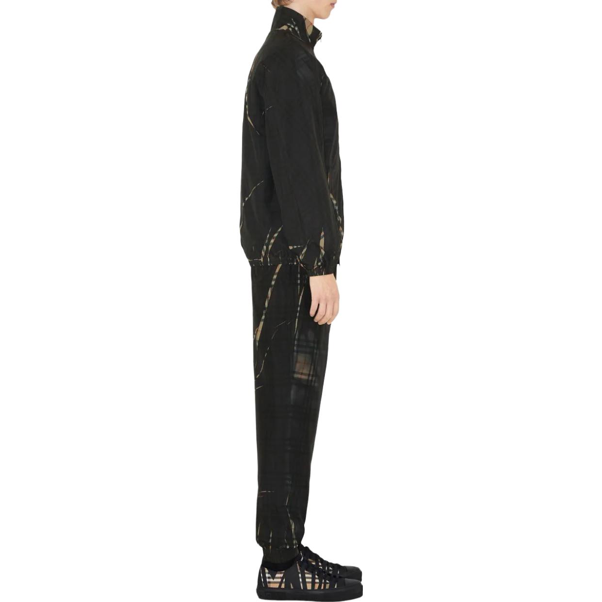 Purchase Burberry Jaket Zip-Up Turtleneck Kotak SS23 Hitam 8071071A7028