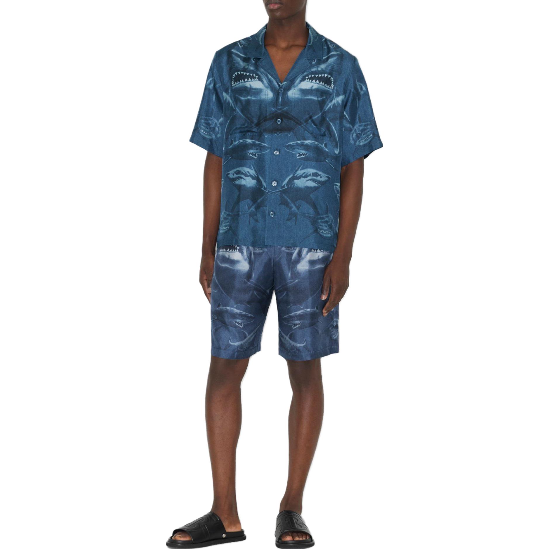 Lookbook Burberry 2023春夏鲨鱼印花丝绸短裤海军蓝 8071937B5365