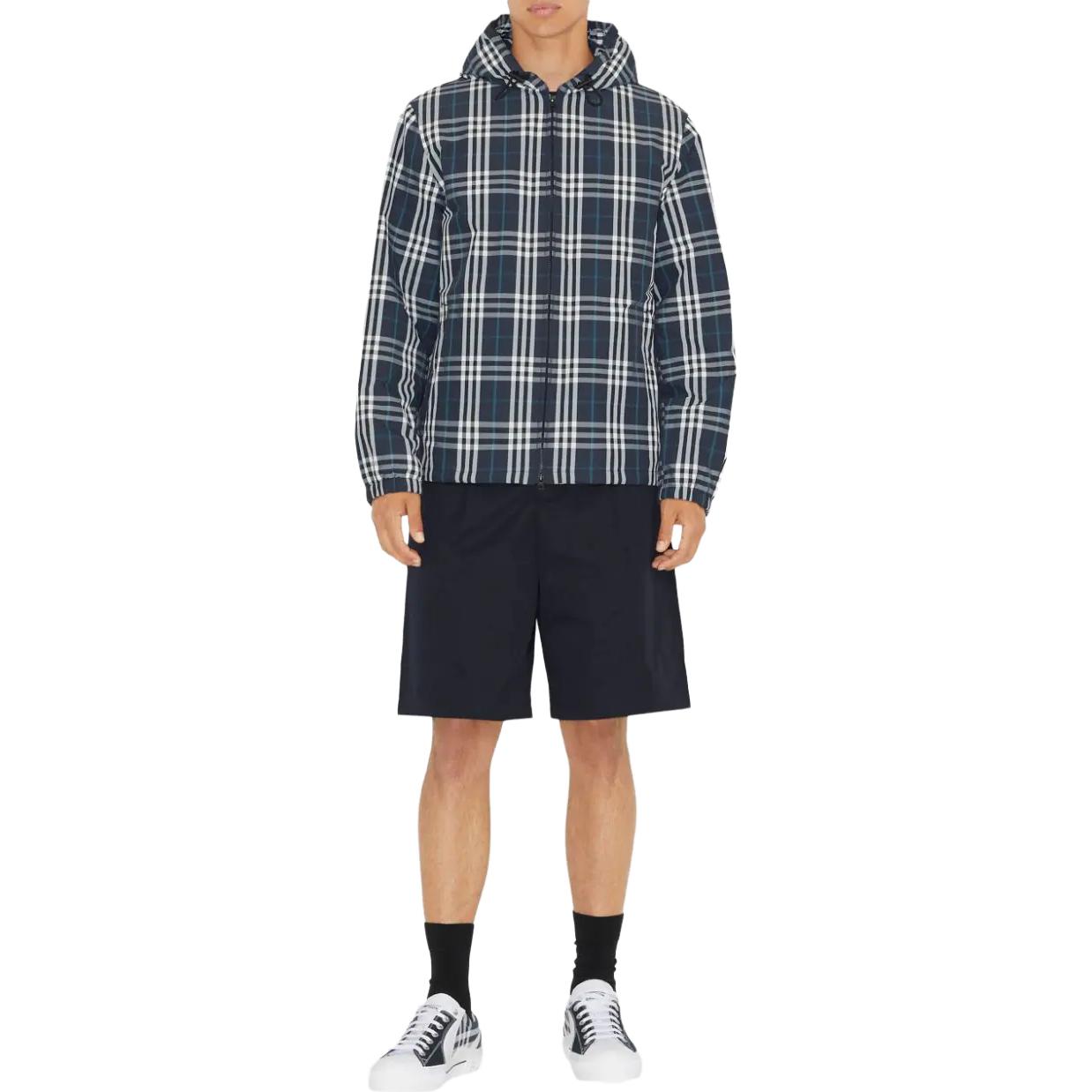 Burberry SS23  Solid Navy Straight-Leg Utility Shorts with Pockets. 8072941 圖 3