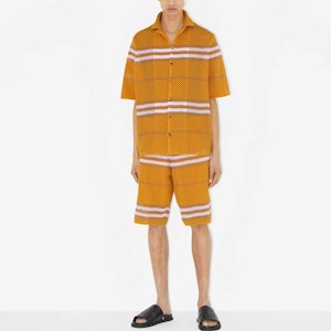 博柏利 SS23 条纹针织短裤 金盏花黄 80658951 Lookbook 博柏利 SS23 条纹针织短裤 金盏花黄 80658951