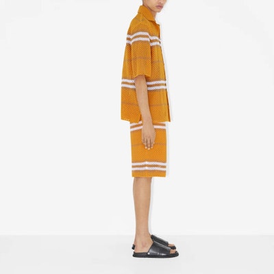 Burberry SS23 Seluar Pendek Rajutan Berjalur Kuning Marigold. 80658951 Purchase Burberry SS23 Seluar Pendek Rajutan Berjalur Kuning Marigold. 80658951