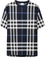 Burberry SS23 Kaos Pria Lengan Pendek Crewneck Motif Kotak Biru Casual 80706681 Order Burberry SS23 Kaos Pria Lengan Pendek Crewneck Motif Kotak Biru Casual 80706681