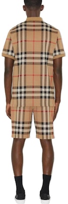 Polo Burberry SS23 Beige Hombre Manga Corta Estilo Recto Check Jacquard. 80726631 Lookbook Polo Burberry SS23 Beige Hombre Manga Corta Estilo Recto Check Jacquard. 80726631