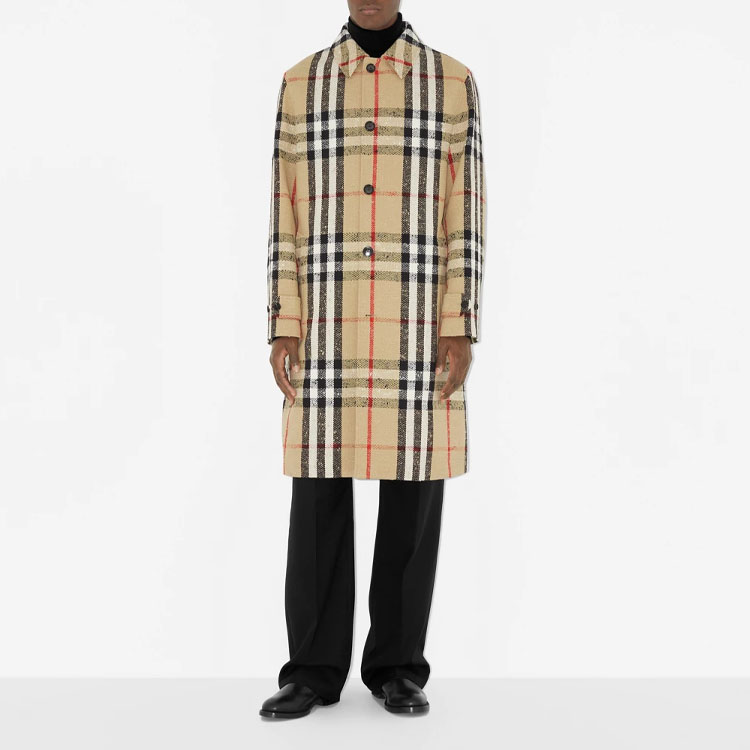 Lookbook Burberry SS23 Mantel Trench Kotak-Kotak Single-Breasted Beige - Gaya 80647981