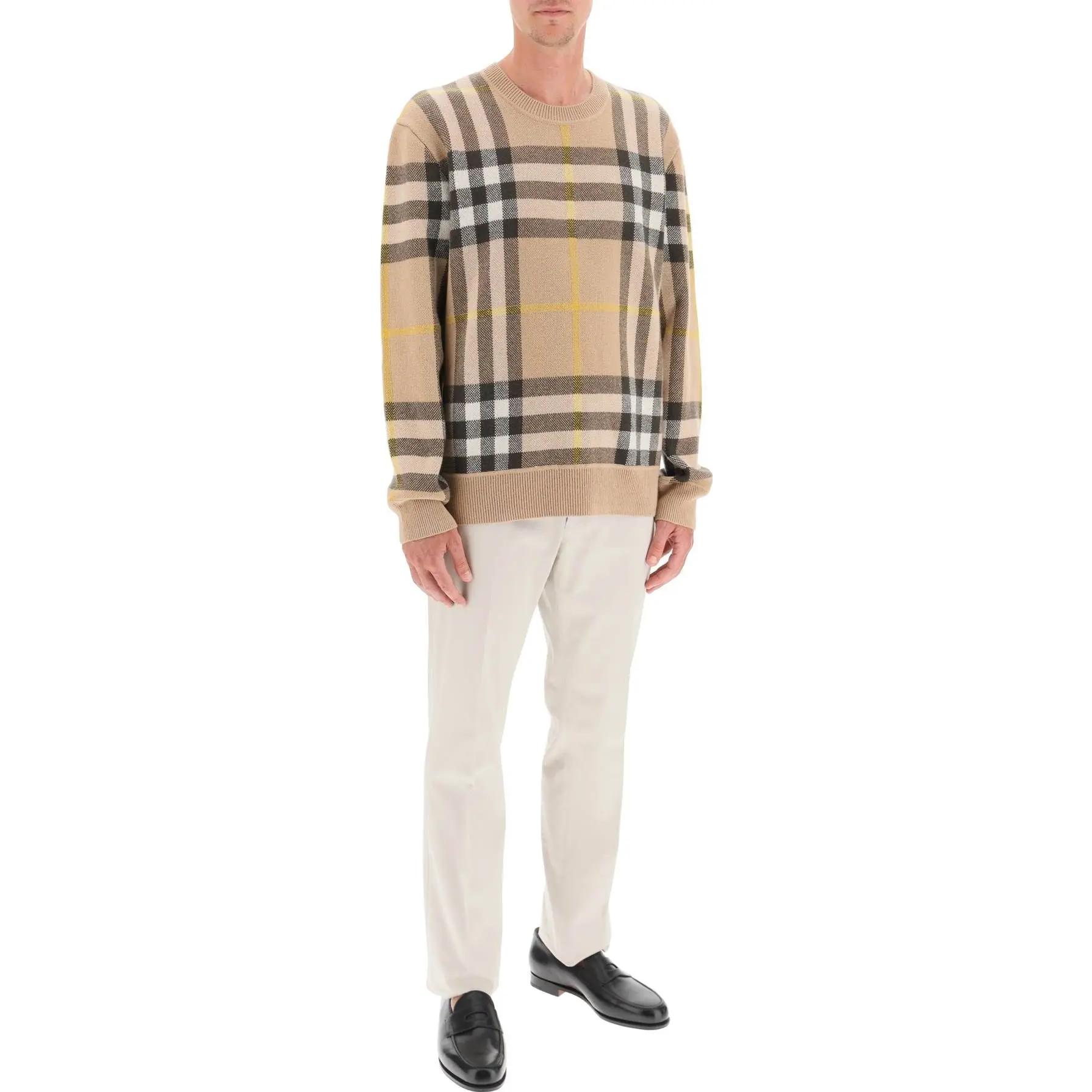 Lookbook Burberry SS23 Classic Check Print Crewneck Long Sleeve Sweater Men’s Khaki 8054920-B2412