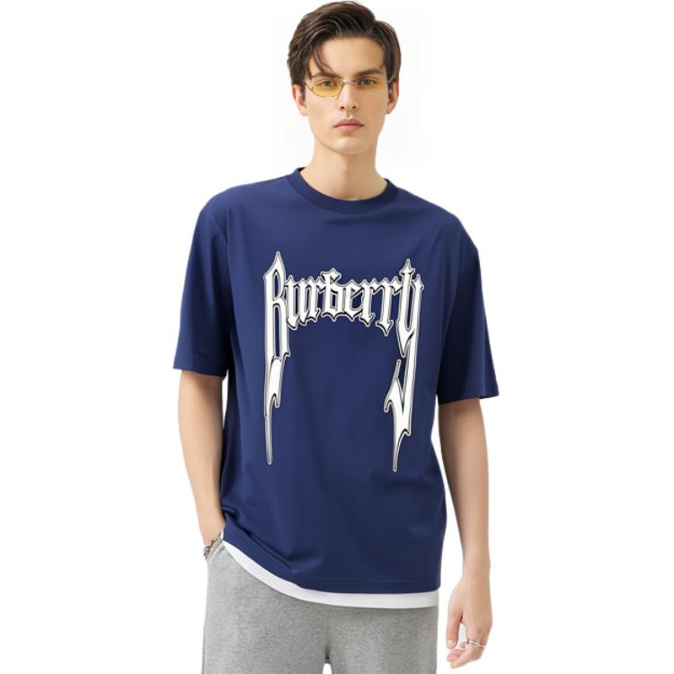 Shop 버버리 SS23 로고 프린트 크루넥 티셔츠 네이비 블루 - 패션 캐주얼 티 80701361