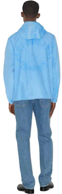 버버리 SS23 패턴 프린트 루즈핏 후드 재킷 라이트 블루 80716061 Purchase 버버리 SS23 패턴 프린트 루즈핏 후드 재킷 라이트 블루 80716061