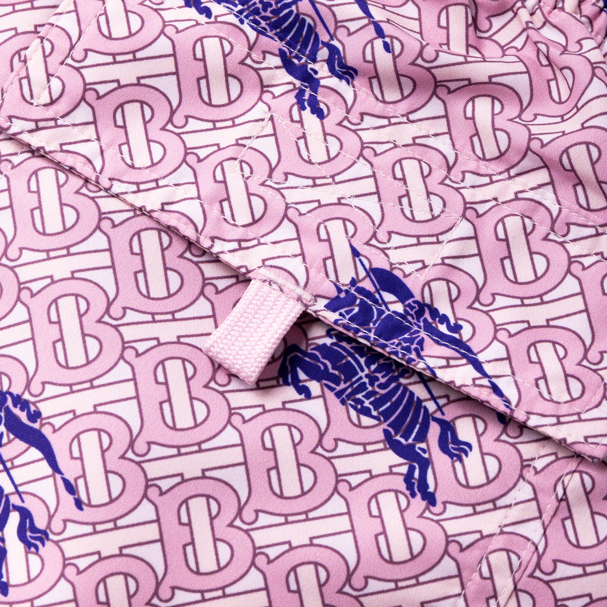 Cheap Burberry SS23 Red Pattern Print Drawstring Swim Shorts for Men. 80722471