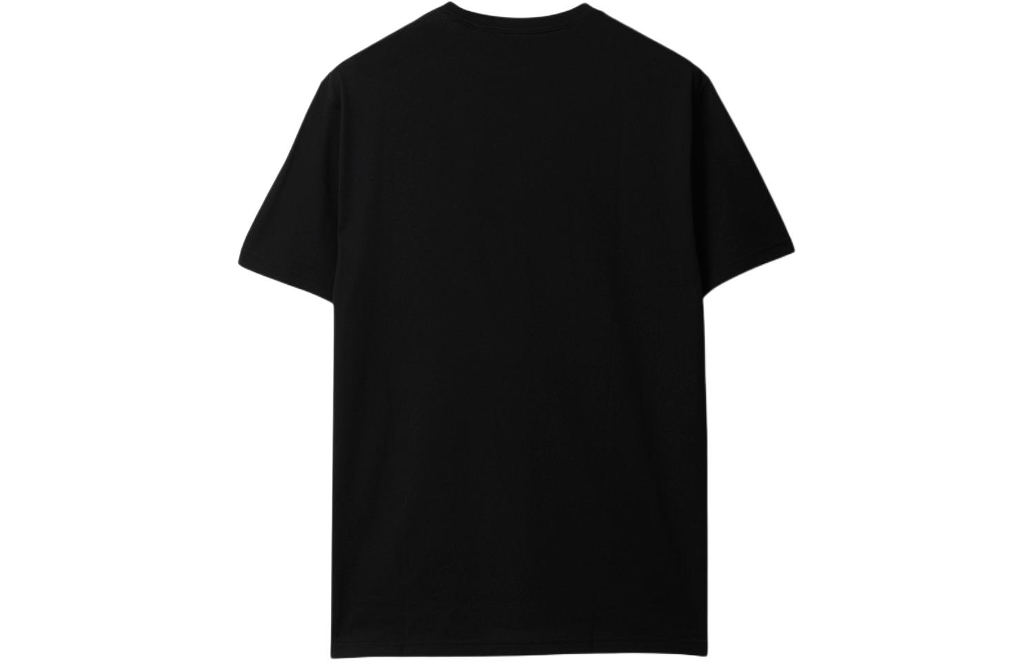 Lookbook Burberry SS24 Kaos Hitam Casual Leher O dengan Bordir Huruf. 80839411