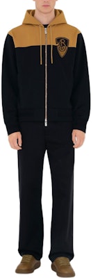 バーバリー SS24 ロゴ刺繍&ジッパー付きブラックフーディー. 80990801 Lookbook バーバリー SS24 ロゴ刺繍&ジッパー付きブラックフーディー. 80990801