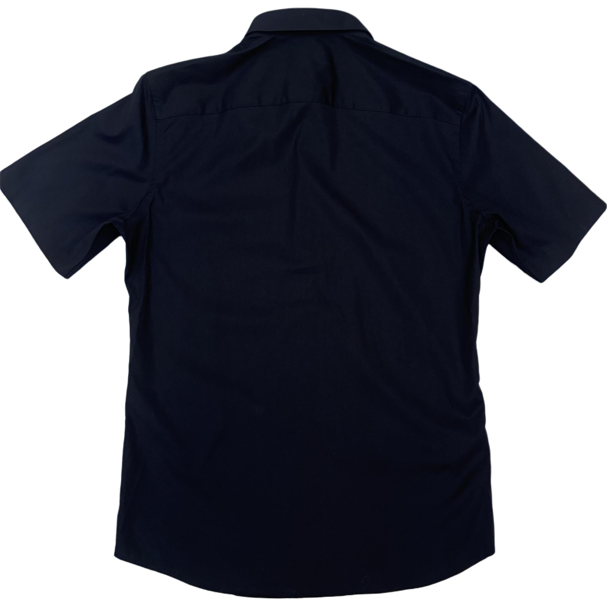 Lookbook 博柏利 SS24 黑色短袖休闲单排扣衬衫. 80842801