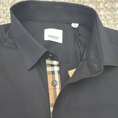 Burberry SS24 Black Short-Sleeve Casual Single-Breasted Shirt. 80842801 Purchase Burberry SS24 Black Short-Sleeve Casual Single-Breasted Shirt. 80842801