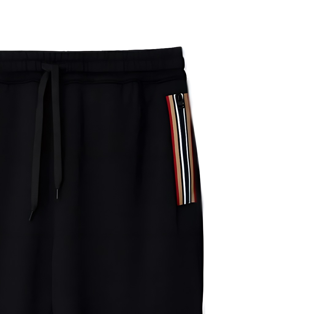 Sizing Burberry SS24 Seluar Jogger Knit Hitam Bergaris dengan Tali Serut. 80878691