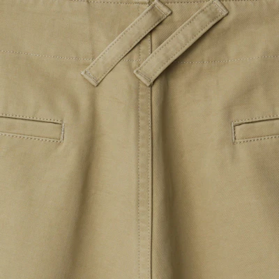 Burberry SS24 Shorts Marrones Rectos Casual de Tiro Medio. 80836221 Cheap Burberry SS24 Shorts Marrones Rectos Casual de Tiro Medio. 80836221