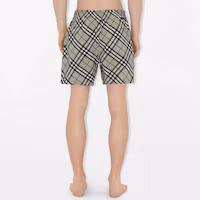Purchase Burberry SS24 Shorts de Natación Verde Musgo con Cintura Media y Cordón. 80873361