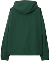 Burberry SS24 Jaket Zip-Up Berhud Cetakan Logo Hijau. 80890951 Lookbook Burberry SS24 Jaket Zip-Up Berhud Cetakan Logo Hijau. 80890951