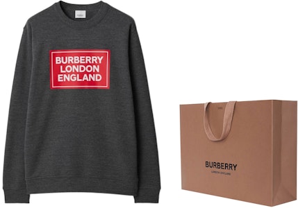 博柏利 SS24 灰色字母印花圆领套头卫衣. 80843441 Shop 博柏利 SS24 灰色字母印花圆领套头卫衣. 80843441