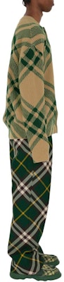 Burberry SS24 Oversized Ivy Green Check Pattern Knit Sweater. 80830791 Details for Burberry SS24 Oversized Ivy Green Check Pattern Knit Sweater. 80830791