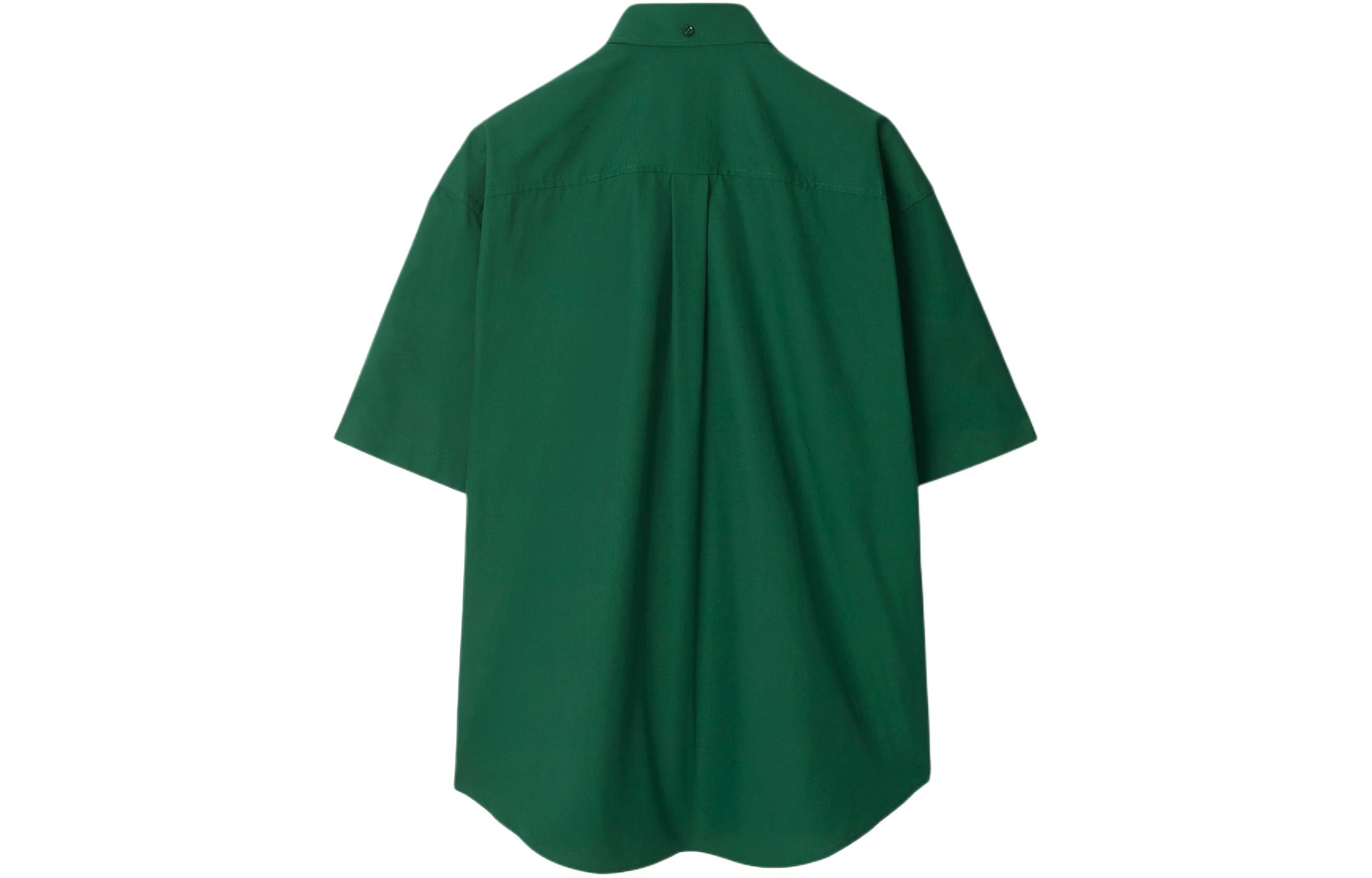 Lookbook 버버리 SS24 솔리드 컬러 반팔 캐주얼 버튼업 셔츠. 80819781