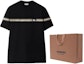 Shop Burberry SS24 Baju T Hitam Lengan Pendek Crewneck Berjalur 80910261