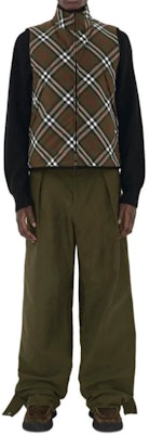 Burberry SS24 Jaket Vest Zip Dalam Corak Kotak Hijau Gelap. 81018491 Shop Burberry SS24 Jaket Vest Zip Dalam Corak Kotak Hijau Gelap. 81018491